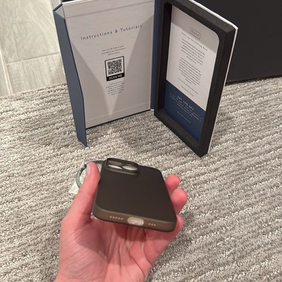 ⭐️ Sale ⭐️ open box NEW iPhone 16 PRO (6.3”) BARE minimalist phone case - Picture 6 of 10